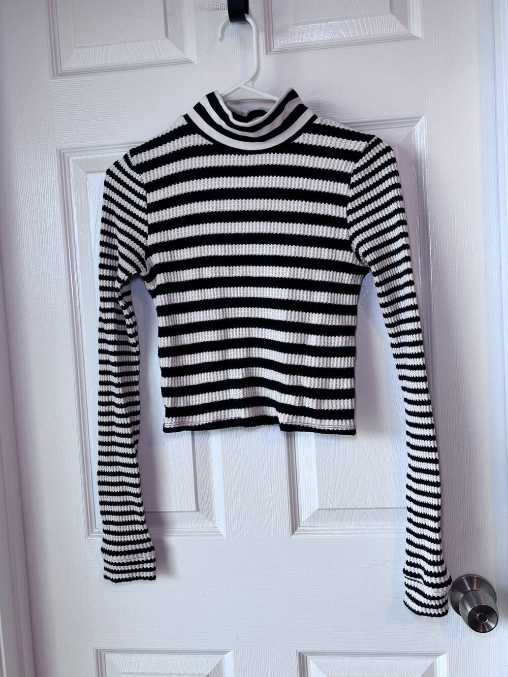 Aerie Black & White Striped Waffle Knit Mock Neck Long Sleeve Top Size S